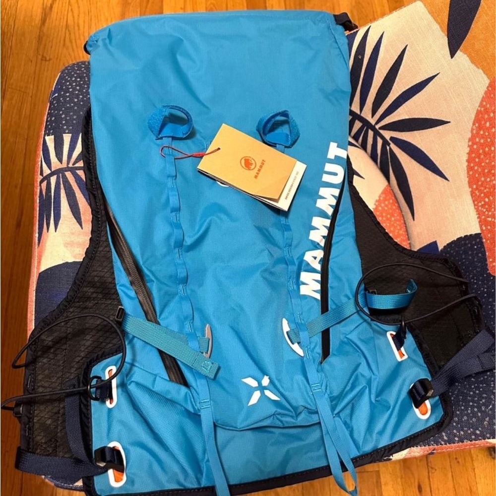 NEW (w tags) Mammut Trion Nordwand 15 Backpack (unisex!)